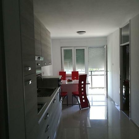 Apartman Tonika Pula Eksteriør billede