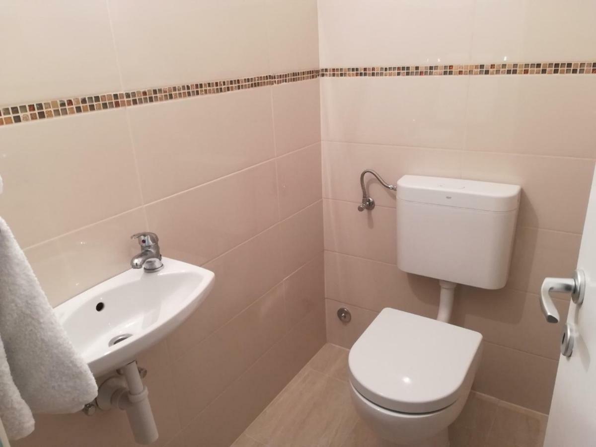 Apartman Tonika Pula Eksteriør billede