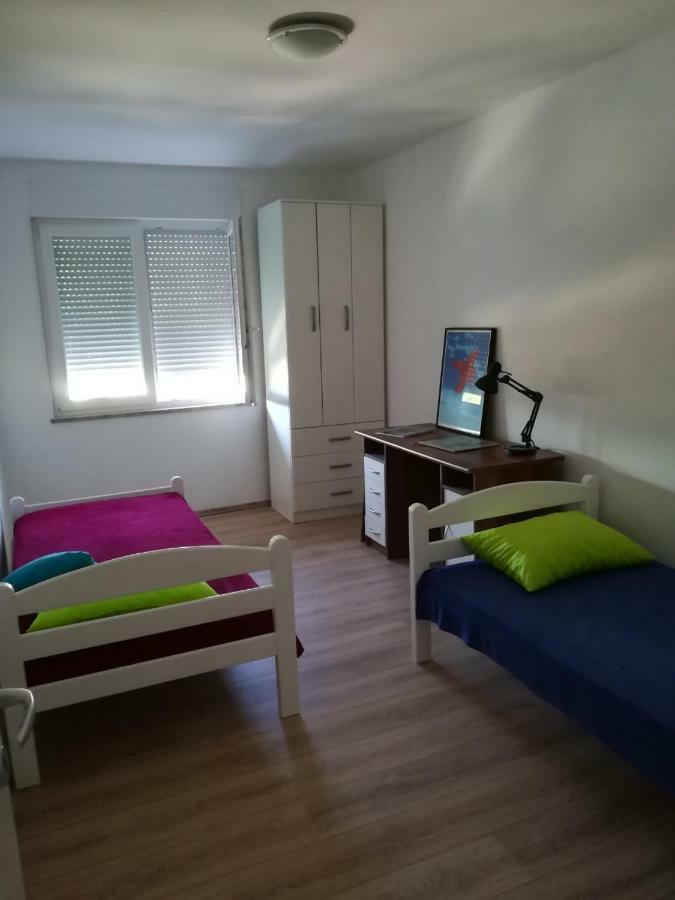 Apartman Tonika Pula Eksteriør billede
