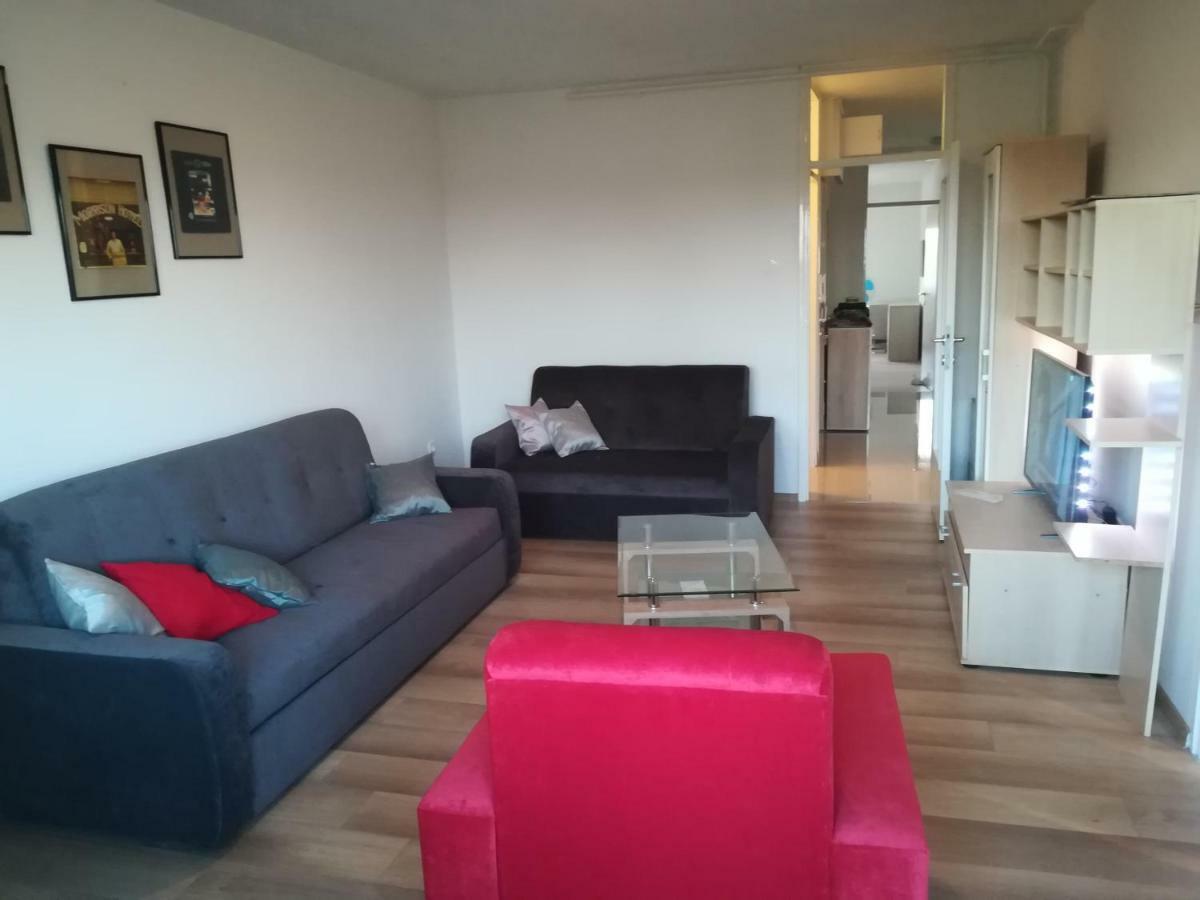 Apartman Tonika Pula Eksteriør billede