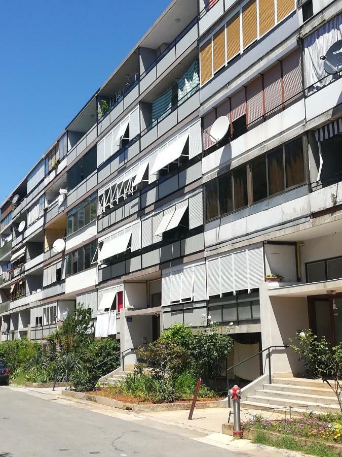 Apartman Tonika Pula Eksteriør billede